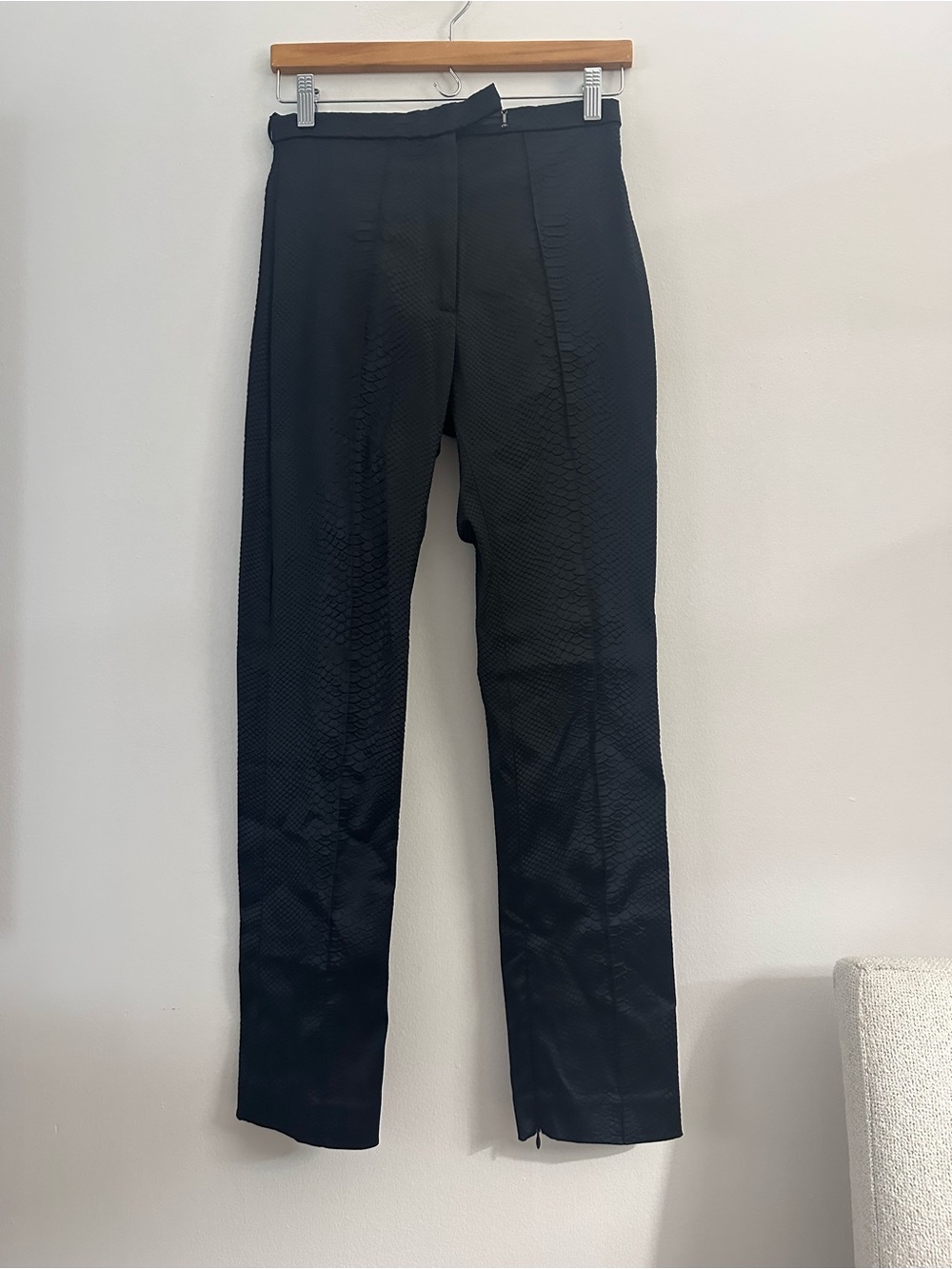 ALEX PERRY SNAKESKIN EMBOSSED TROUSERS - BLACK slim leg size 8